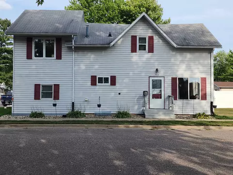 706 S Division St, New Lisbon, WI 53950