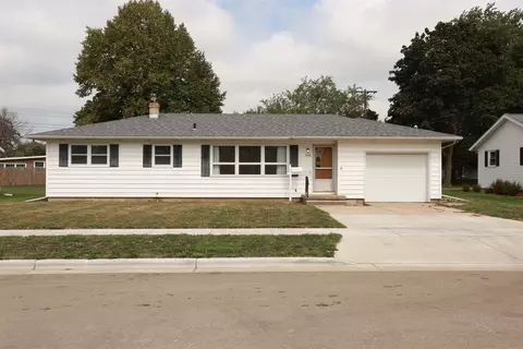 328 Miller St, Sun Prairie, WI 53590