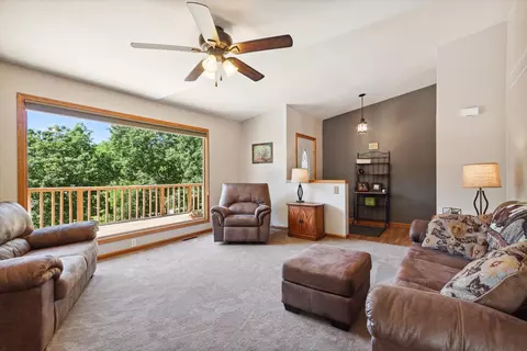 6570 N Oak Ridge Rd, Evansville, WI 53536