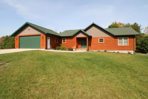 1438 Deerborn Ave, Friendship, WI 53934