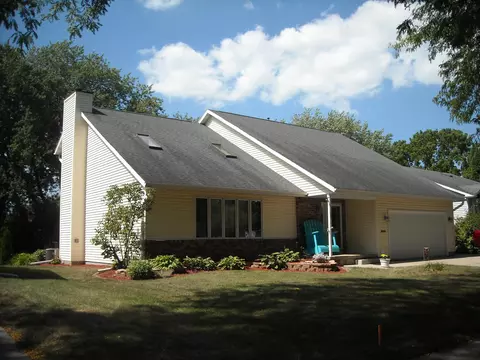 18 Lamplighter Way, Madison, WI 53714