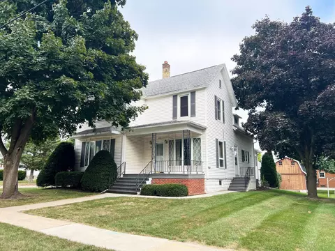 290 Williams St, Randolph, WI 53956