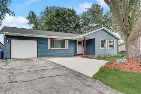1221 Doris St, Watertown, WI 53098