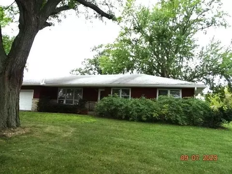 1399 N 8th Ave, Endeavor, WI 53930