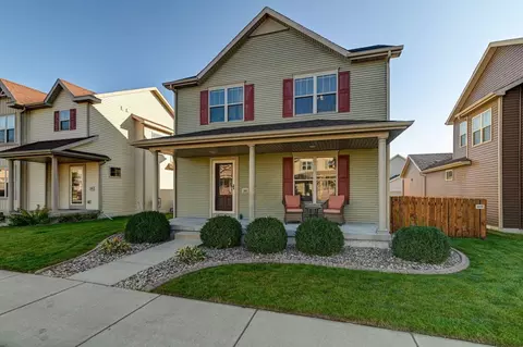 215 Shady Leaf Rd, Madison, WI 53718