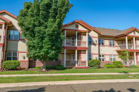 1300 School St #107, Sun Prairie, WI 53590