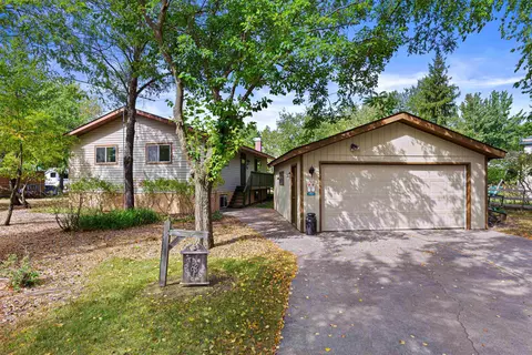 369 Abington Ct, Nekoosa, WI 54457