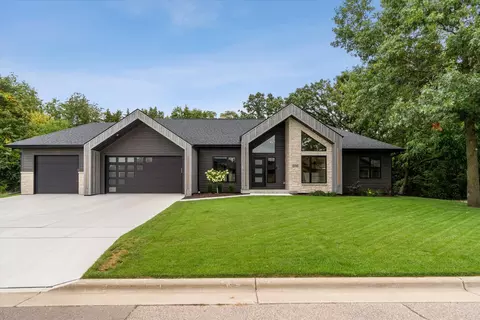 3750 White Pine Dr, Janesville, WI 53545