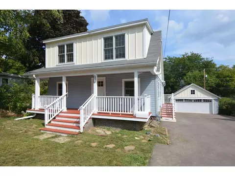 5714 Old Middleton Rd, Madison, WI 53705