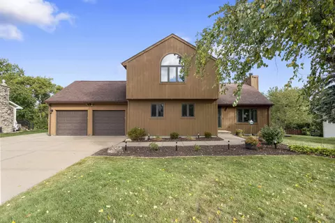 802 Forest View Dr, Verona, WI 53593