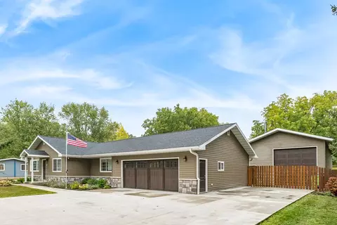 461 North St, Green Lake, WI 54941