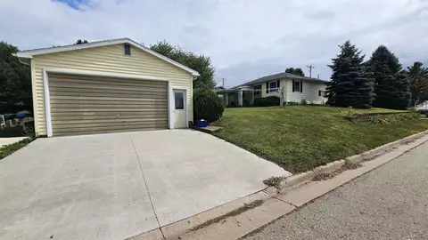 1135 W Elm St, Lancaster, WI 53813