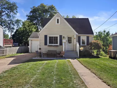 17 Dixon St, Madison, WI 53704