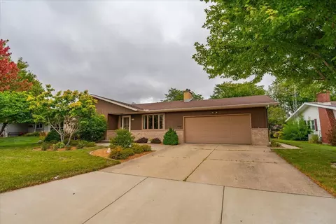 304 Schweitzer Dr, Verona, WI 53593