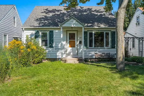 1130 S 113th St, West Allis, WI 53214