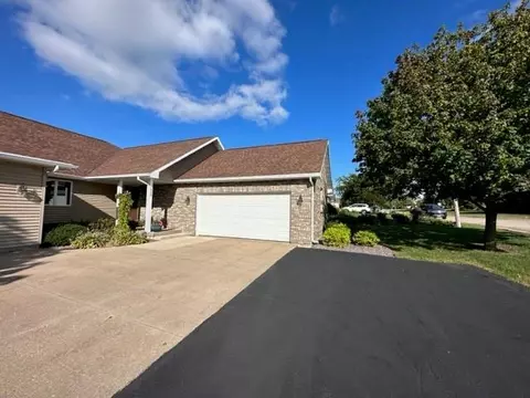 632 Prairie Hills Dr, Dodgeville, WI 53533