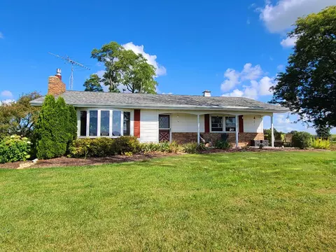 w1058 Hollnagel Road, Randolph, WI 53956