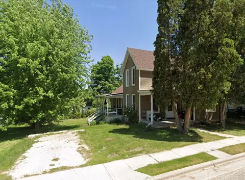 402 E Merrimac St, Dodgeville, WI 53533
