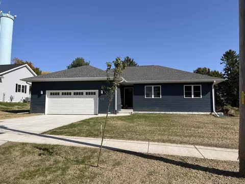 232 N 5th St, Evansville, WI 53536
