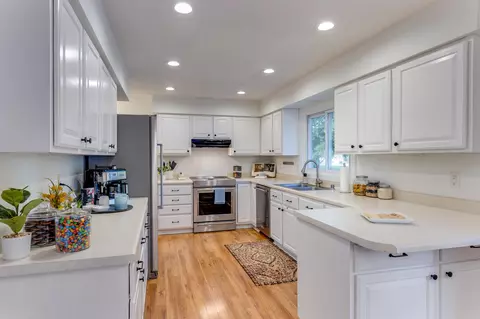 2756 Tami Trl, Fitchburg, WI 53711