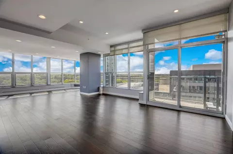 625 N Segoe Rd #909, Madison, WI 53705