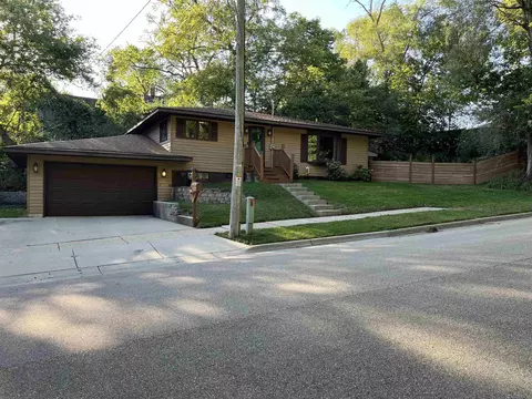 625 Thomas St, Janesville, WI 53545