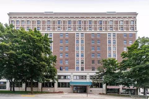 123 W Washington Ave #206, Madison, WI 53703