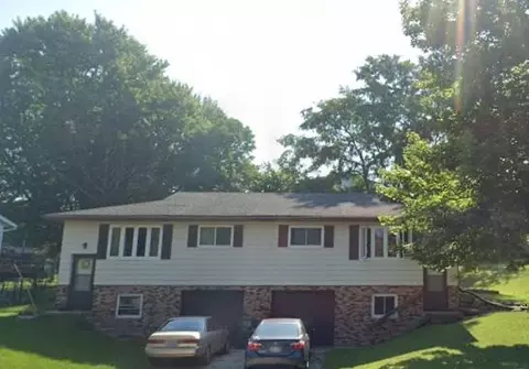 415 Valley St, Mount Horeb, WI 53572