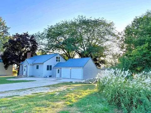 33197 Highway 35, Prairie Du Chien, WI 53821
