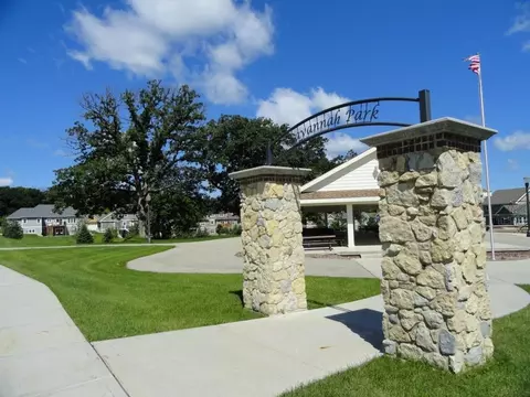 302 Venture Ln, Deerfield, WI 53531