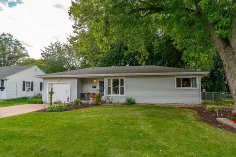 7227 North Ave, Middleton, WI 53562