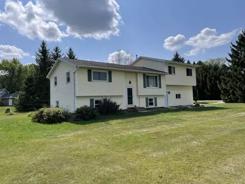 4674 Pierceville Rd, Cottage Grove, WI 53527