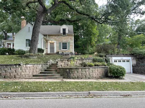 510 Oakland Ave, Janesville, WI 53545