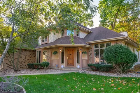 5791 Ivanhoe Cir, Fitchburg, WI 53711