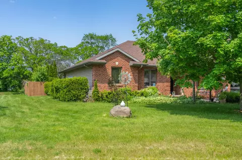 3327 Nelson Rd, Oshkosh, WI 54904