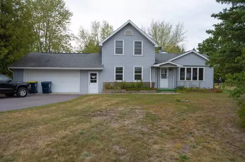 1011 S Main St, Necedah, WI 54646