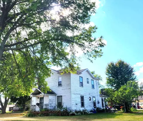 1206 Church St, Boscobel, WI 53805