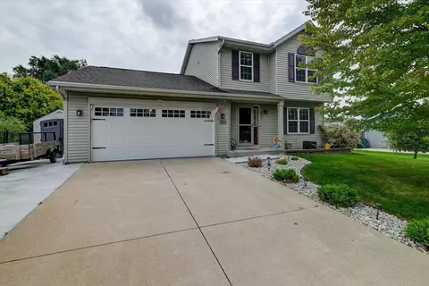 280 Ridgeview Dr, Lake Mills, WI 53551