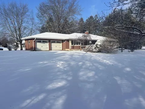 726 Rockshire Dr, Janesville, WI 53546