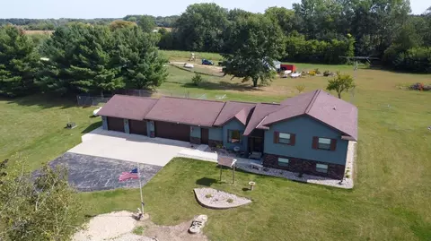 w11999 County Road D, Columbus, WI 53925