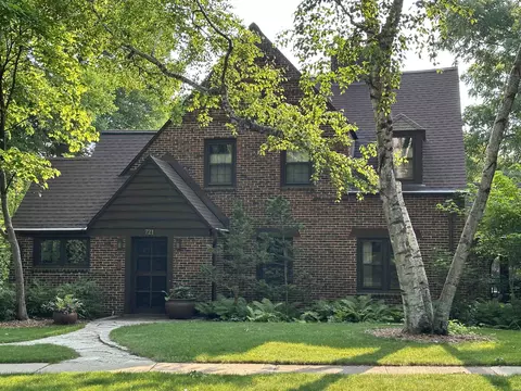 721 Seneca Pl, Madison, WI 53711