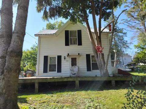 533 E Catherine St, Darlington, WI 53530