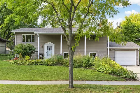 492 Presidential Ln, Madison, WI 53711