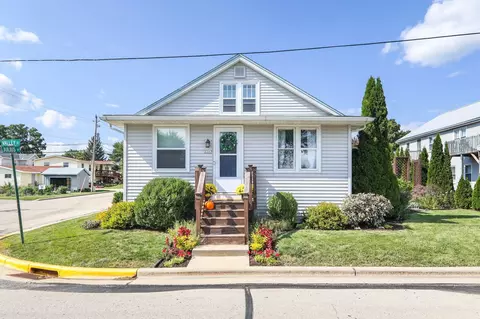 2203 Valley St, Cross Plains, WI 53528