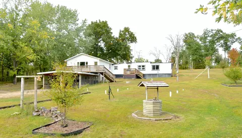 930 Gale Dr, Wisconsin Dells, WI 53965