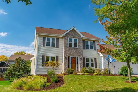 5706 Sandhill Dr, Middleton, WI 53562