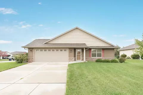 4001 Ingram Dr #B, Janesville, WI 53546
