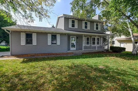17 Chive Ct, Madison, WI 53704