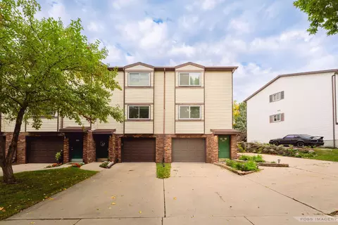 2890 Cimarron Trl, Madison, WI 53719