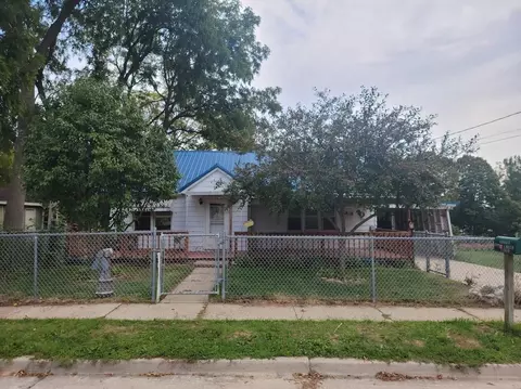 655 East St, Darlington, WI 53530